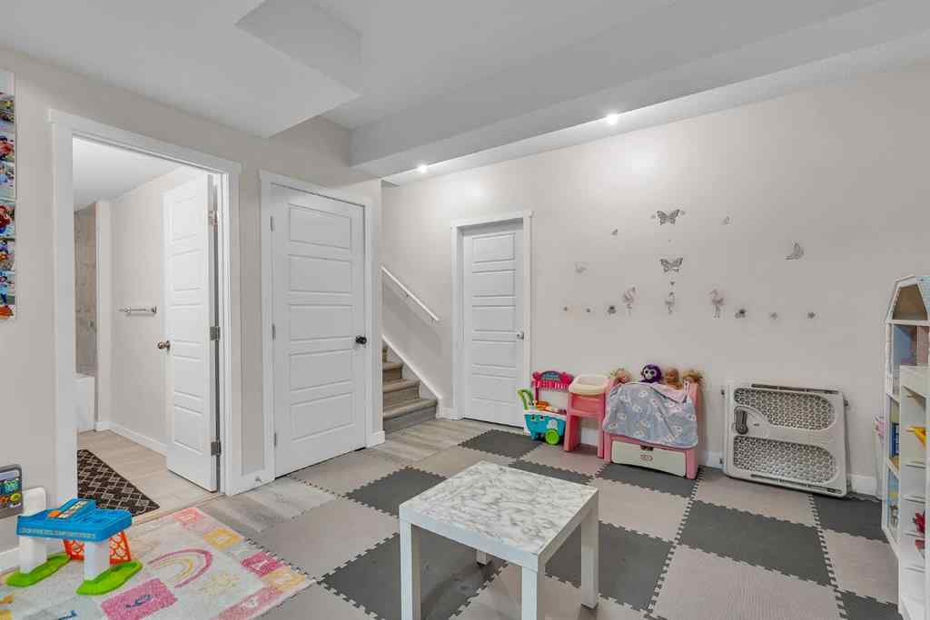 MLS® A2252782 - 7672 80 Avenue NE in Saddle Ridge Calgary, Residential