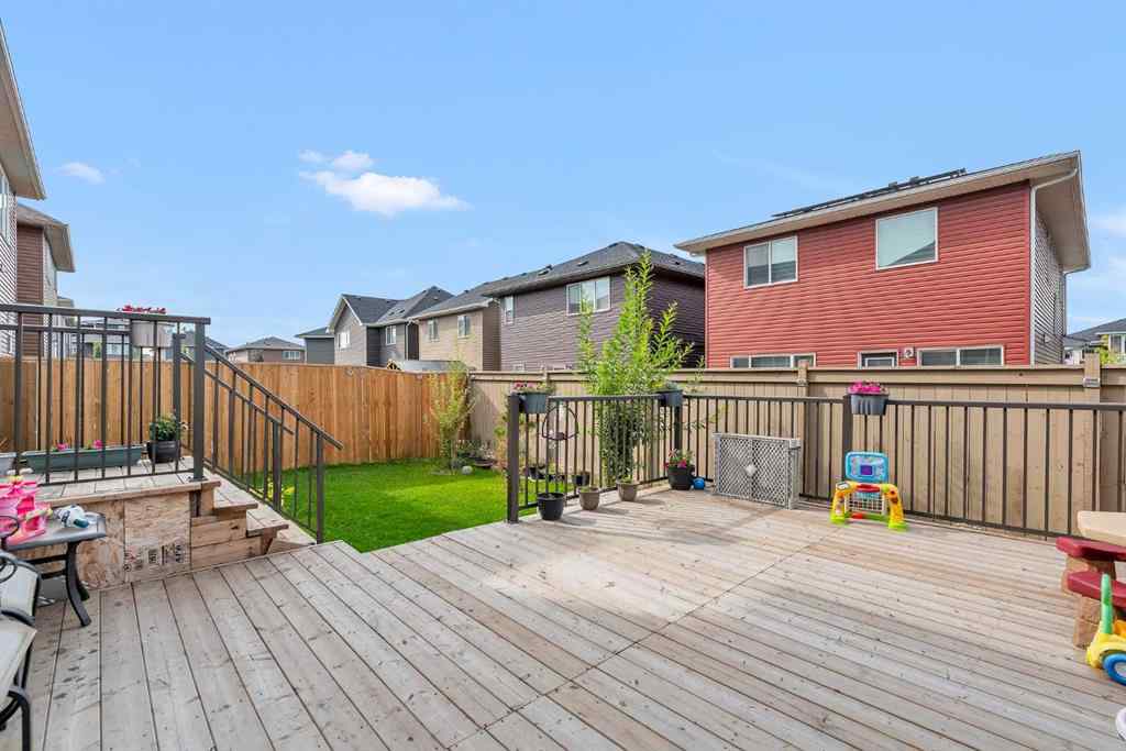 MLS® A2252782 - 7672 80 Avenue NE in Saddle Ridge Calgary, Residential