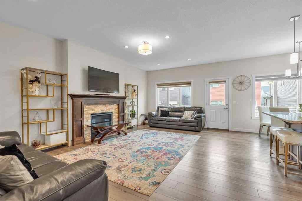 MLS® A2252782 - 7672 80 Avenue NE in Saddle Ridge Calgary, Residential