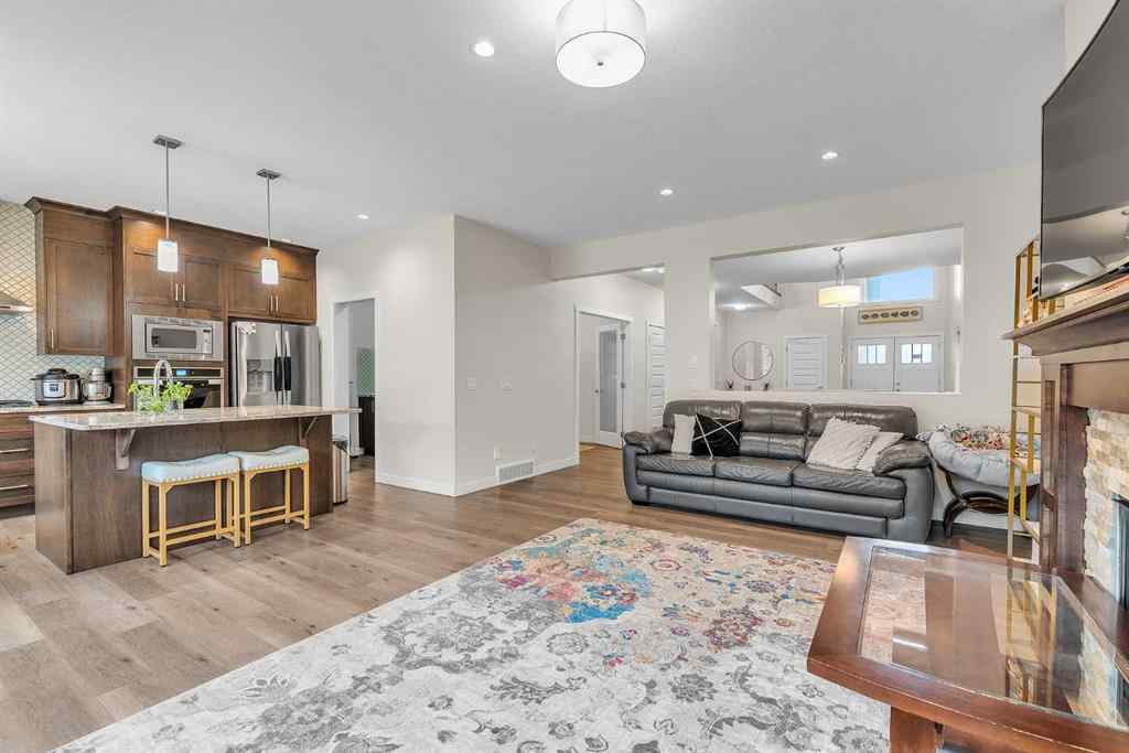 MLS® A2252782 - 7672 80 Avenue NE in Saddle Ridge Calgary, Residential