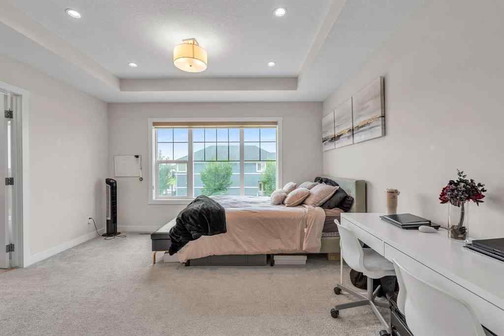 MLS® A2252782 - 7672 80 Avenue NE in Saddle Ridge Calgary, Residential