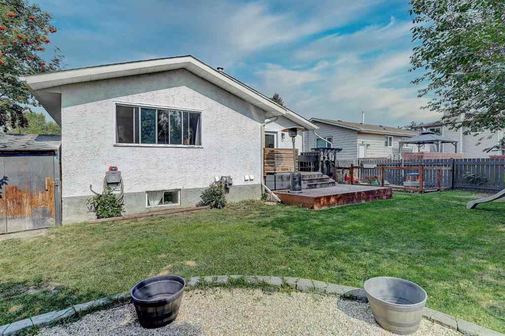 MLS® A2252803 - 9717 73 Avenue  in South Patterson Place Grande Prairie, Residential