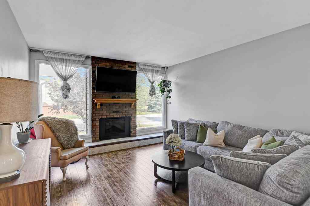 MLS® A2252803 - 9717 73 Avenue  in South Patterson Place Grande Prairie, Residential
