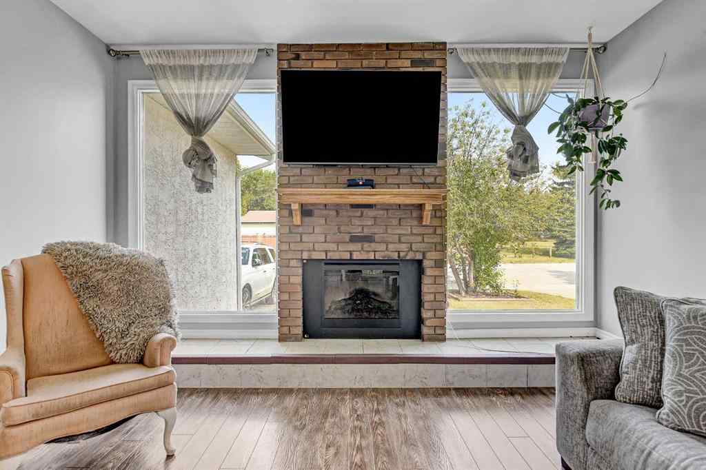 MLS® A2252803 - 9717 73 Avenue  in South Patterson Place Grande Prairie, Residential