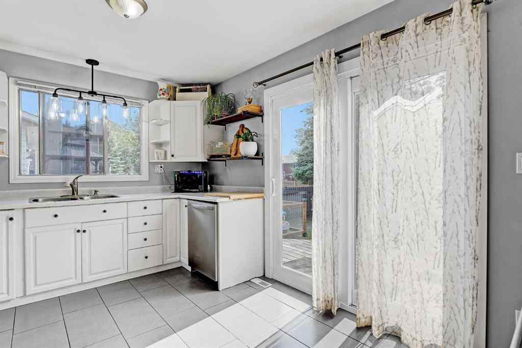 MLS® A2252803 - 9717 73 Avenue  in South Patterson Place Grande Prairie, Residential