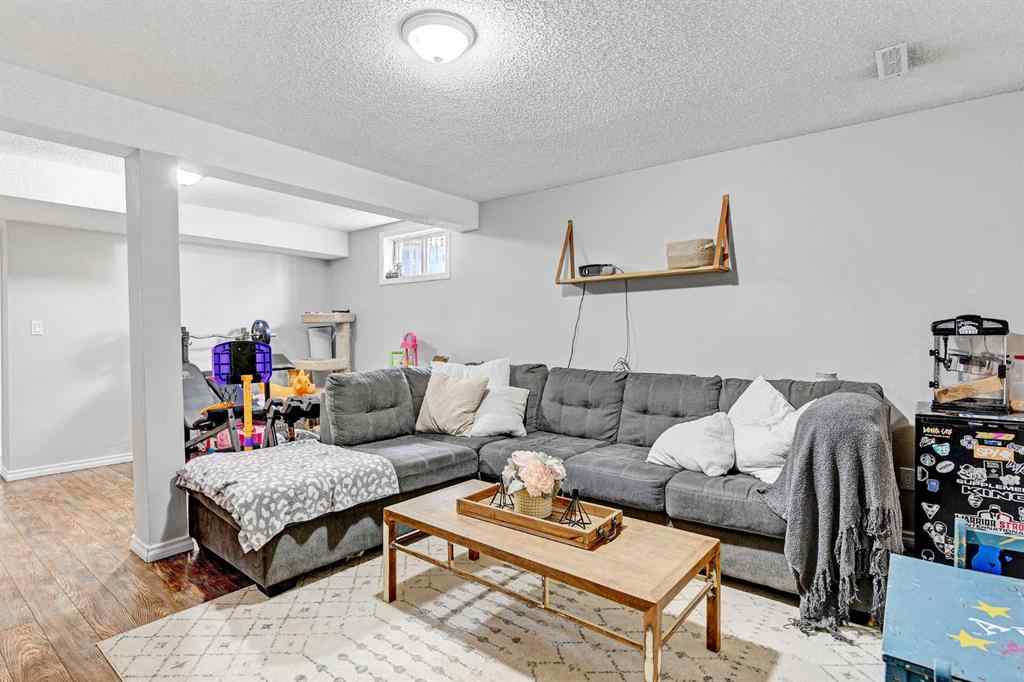 MLS® A2252803 - 9717 73 Avenue  in South Patterson Place Grande Prairie, Residential