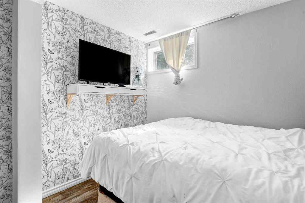 MLS® A2252803 - 9717 73 Avenue  in South Patterson Place Grande Prairie, Residential