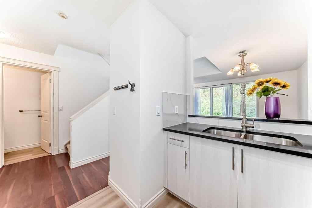 MLS® A2252807 - Unit #10 305 Village Mews SW in Patterson Calgary, Residential