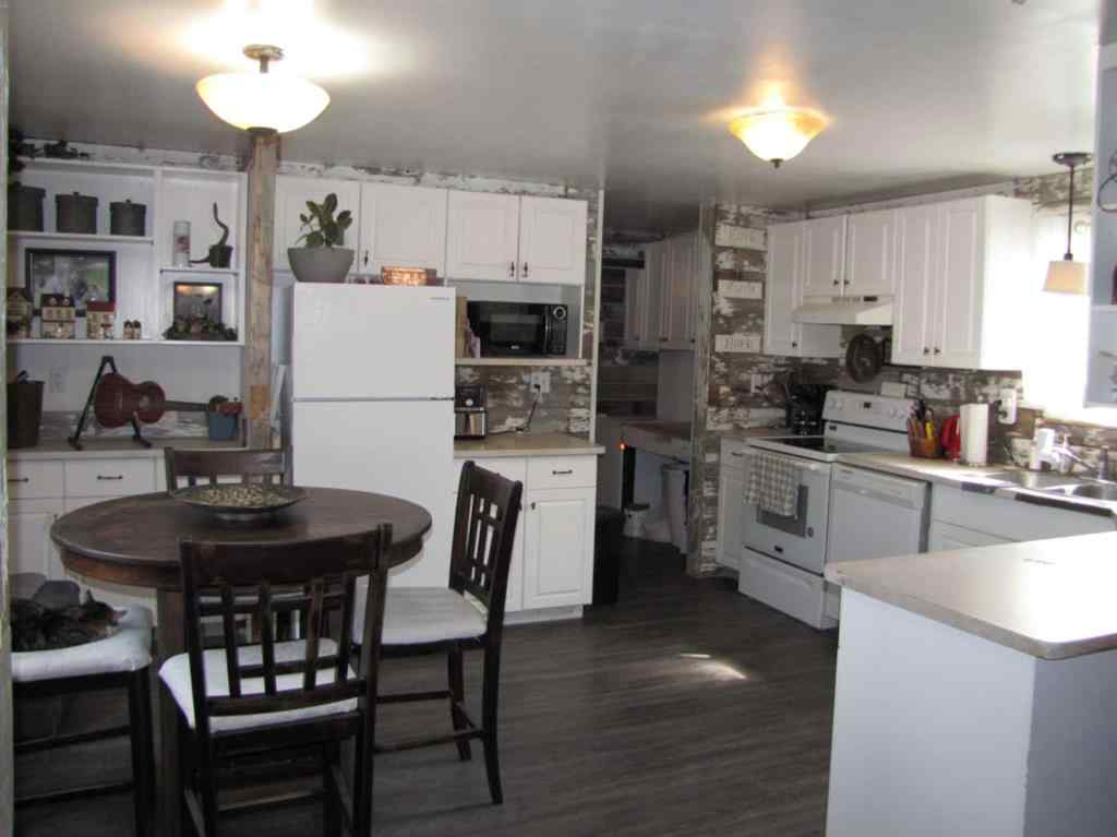 MLS® A2252808 - 6221 49 Street  in NONE Taber, Residential