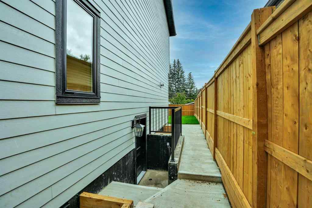 MLS® A2252811 - 6312 Lacombe Way SW in Lakeview Calgary, Residential