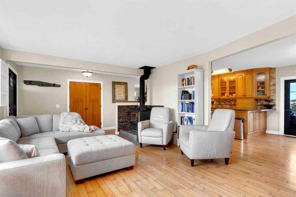 MLS® A2252813 - 466049 120 Street E in Alder Heights Rural Foothills County, Residential