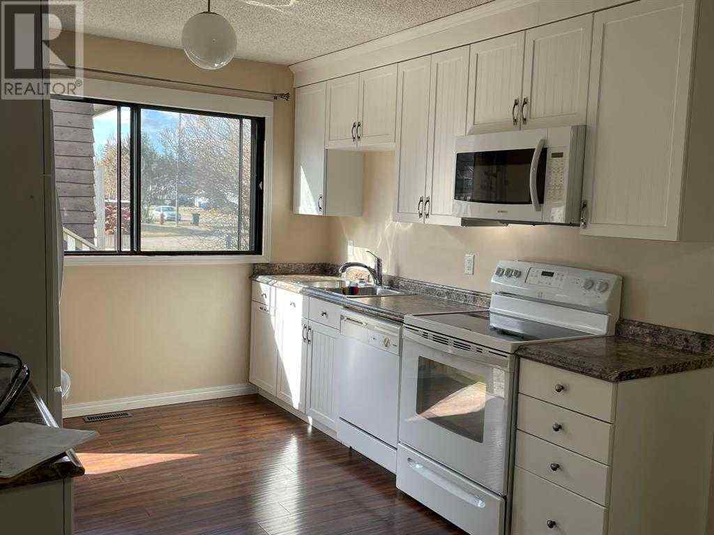 MLS® A2252815 - 10825 91 Street  in Lower West Peace Peace River, Residential