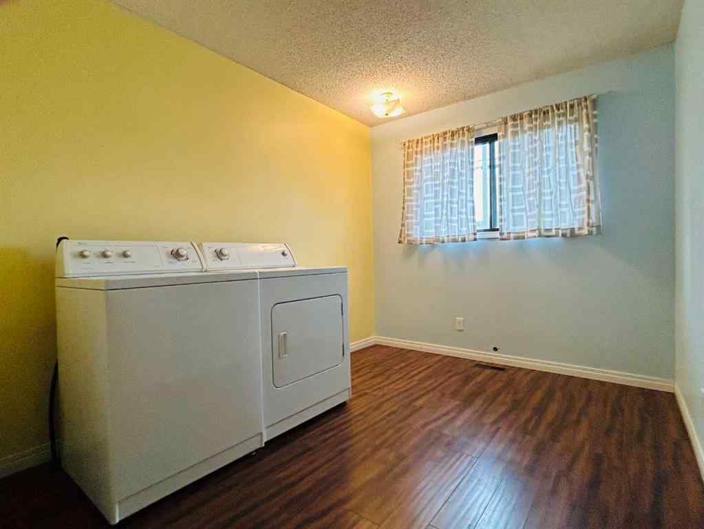 MLS® A2252815 - 10825 91 Street  in Lower West Peace Peace River, Residential