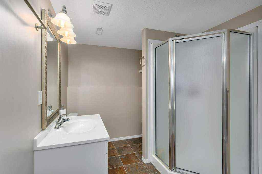 MLS® A2252817 - 7 Reighley Close  in Rosedale Meadows Red Deer, Residential