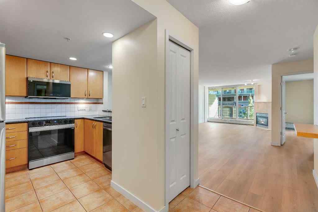 MLS® A2252820 - Unit #206 1108 6 Avenue SW in Downtown West End Calgary, Residential