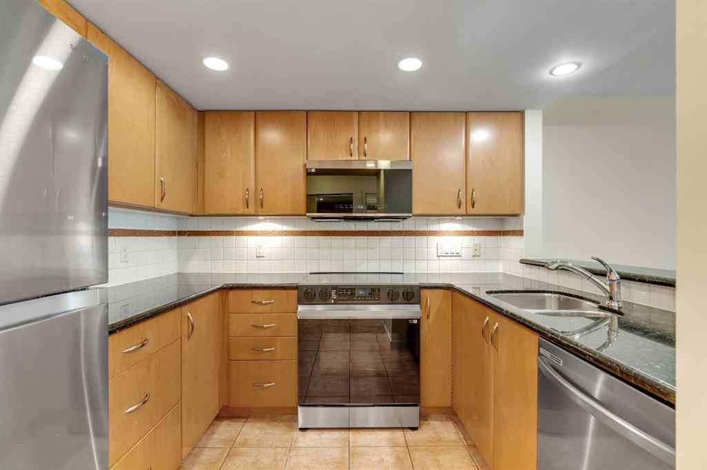 MLS® A2252820 - Unit #206 1108 6 Avenue SW in Downtown West End Calgary, Residential