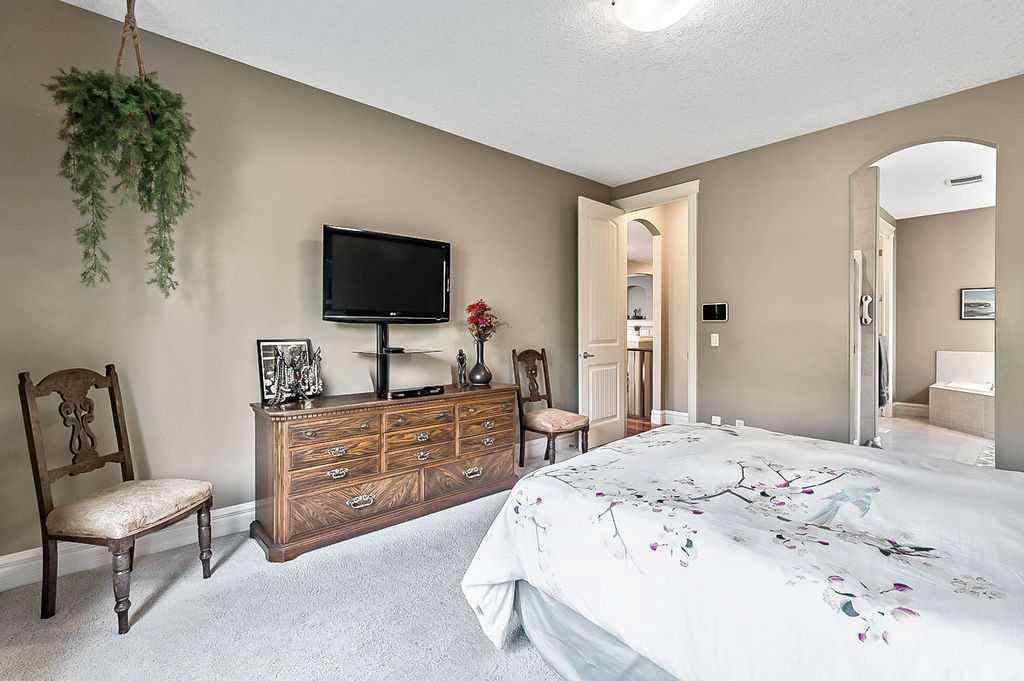 MLS® A2252848 - 608 Montgomery Close SE in Montrose High River, Residential