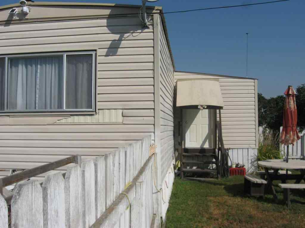 MLS® A2252864 - Unit #11 5823 4 Street W in NONE Claresholm, Mobile