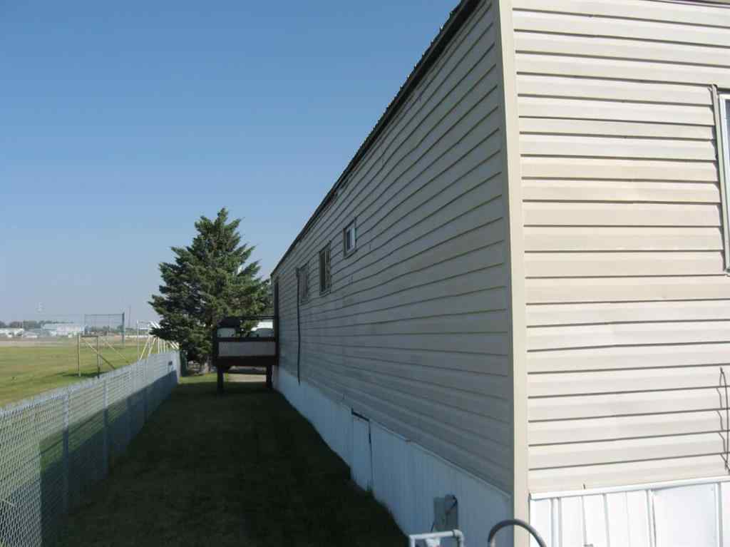 MLS® A2252864 - Unit #11 5823 4 Street W in NONE Claresholm, Mobile