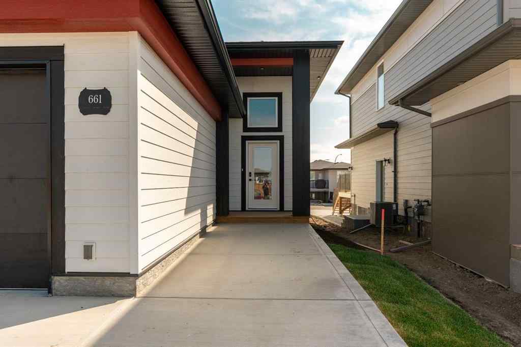 MLS® A2252891 - 661 Devonia Road W in The Crossings Lethbridge, Residential