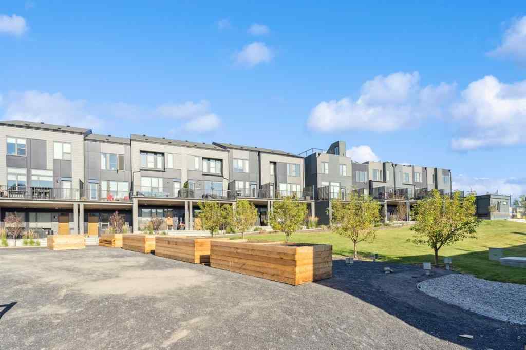 MLS® A2252893 - 228 Sovereign Common SW in Shaganappi Calgary, Residential