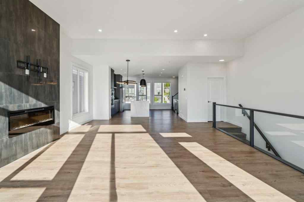 MLS® A2252893 - 228 Sovereign Common SW in Shaganappi Calgary, Residential