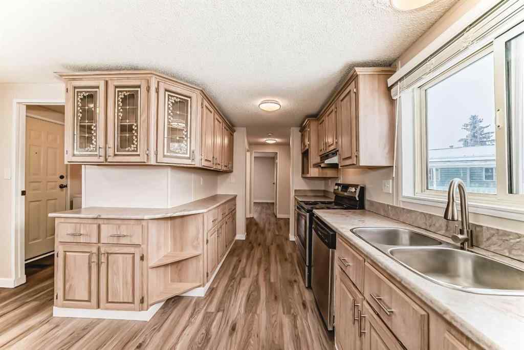MLS® A2252897 - 203 Burroughs Circle NE in Monterey Park Calgary, Mobile