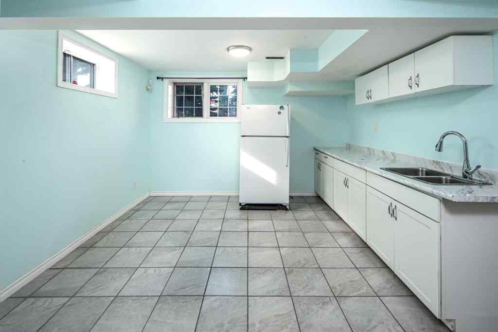 MLS® A2252905 - 832 Sierra Morena Place SW in Signal Hill Calgary, Residential