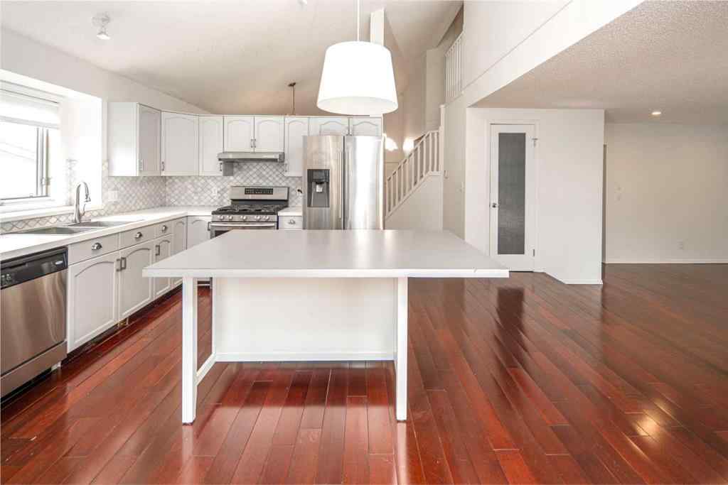 MLS® A2252905 - 832 Sierra Morena Place SW in Signal Hill Calgary, Residential