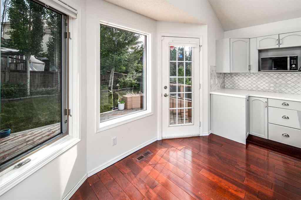 MLS® A2252905 - 832 Sierra Morena Place SW in Signal Hill Calgary, Residential