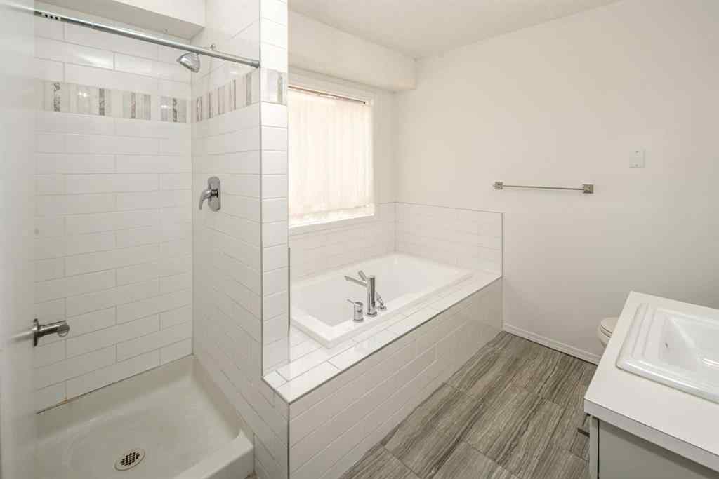 MLS® A2252905 - 832 Sierra Morena Place SW in Signal Hill Calgary, Residential