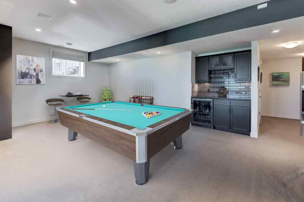 MLS® A2252909 - 220 Springbluff Heights SW in Springbank Hill Calgary, Residential