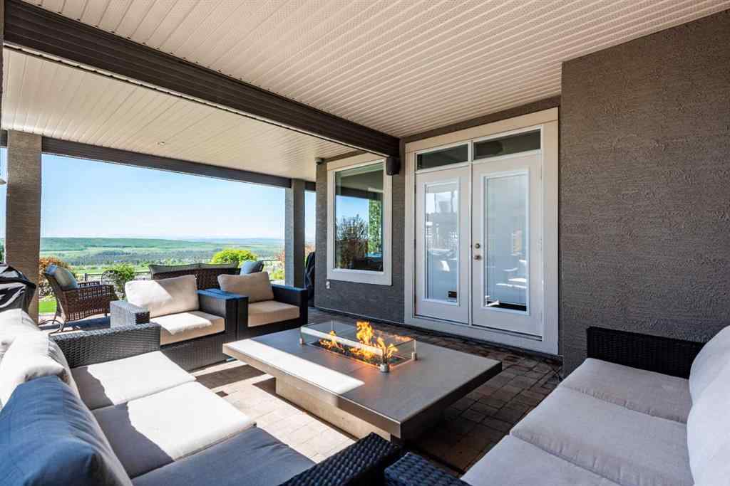 MLS® A2252909 - 220 Springbluff Heights SW in Springbank Hill Calgary, Residential