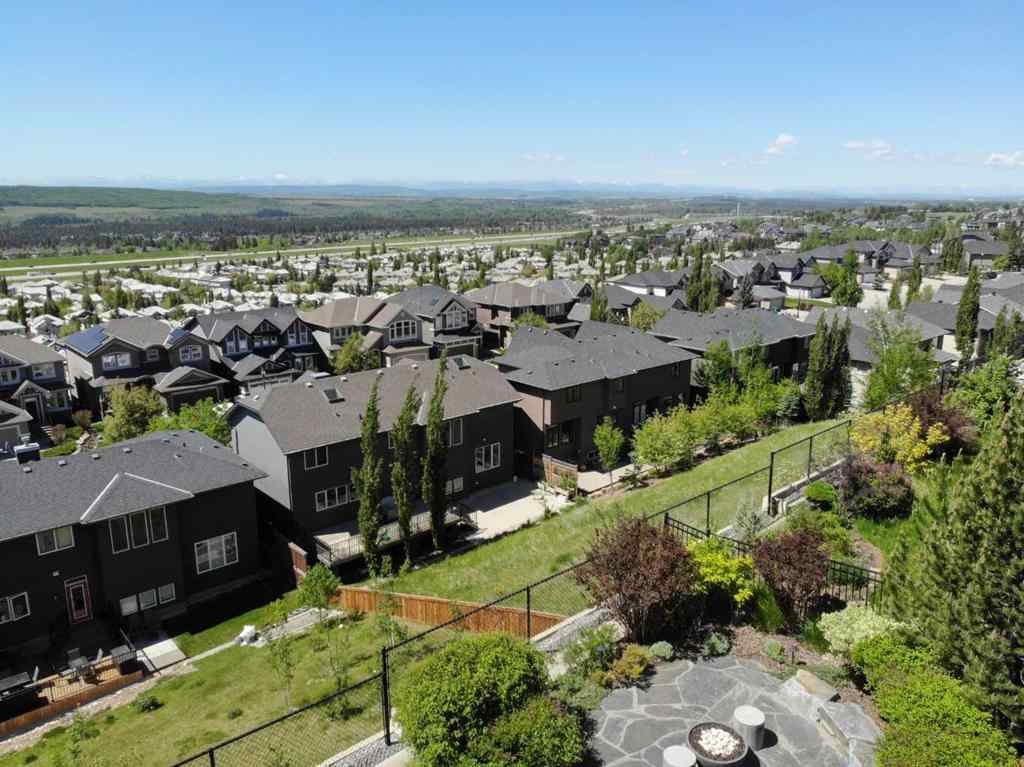 MLS® A2252909 - 220 Springbluff Heights SW in Springbank Hill Calgary, Residential