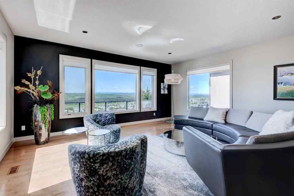 MLS® A2252909 - 220 Springbluff Heights SW in Springbank Hill Calgary, Residential