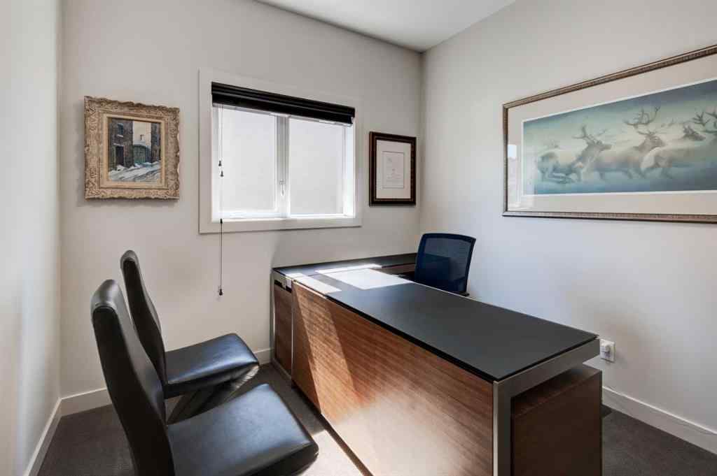 MLS® A2252909 - 220 Springbluff Heights SW in Springbank Hill Calgary, Residential