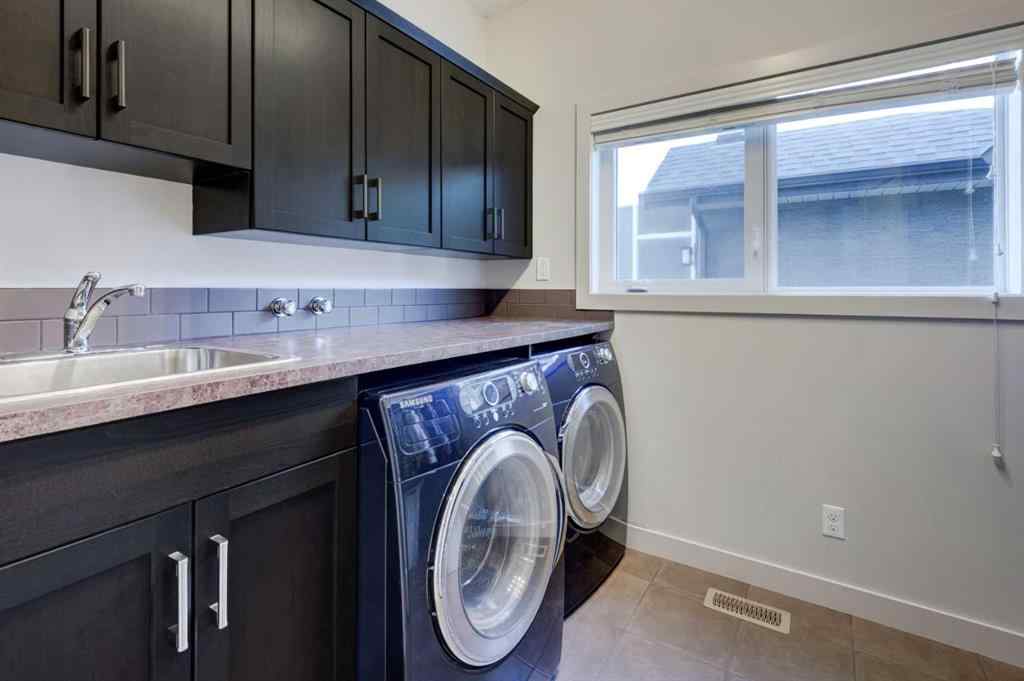 MLS® A2252909 - 220 Springbluff Heights SW in Springbank Hill Calgary, Residential