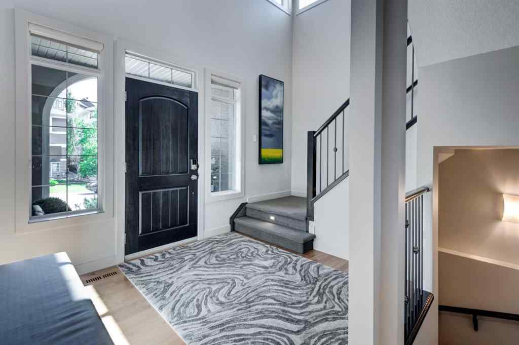 MLS® A2252909 - 220 Springbluff Heights SW in Springbank Hill Calgary, Residential