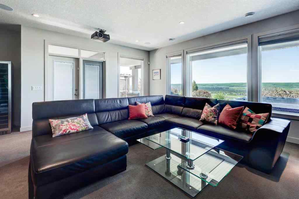 MLS® A2252909 - 220 Springbluff Heights SW in Springbank Hill Calgary, Residential