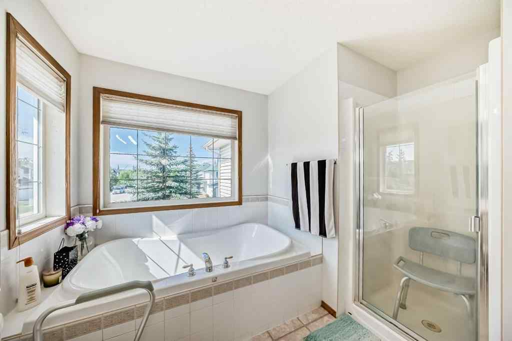 MLS® A2252911 - 407 Citadel Meadow Bay NW in Citadel Calgary, Residential