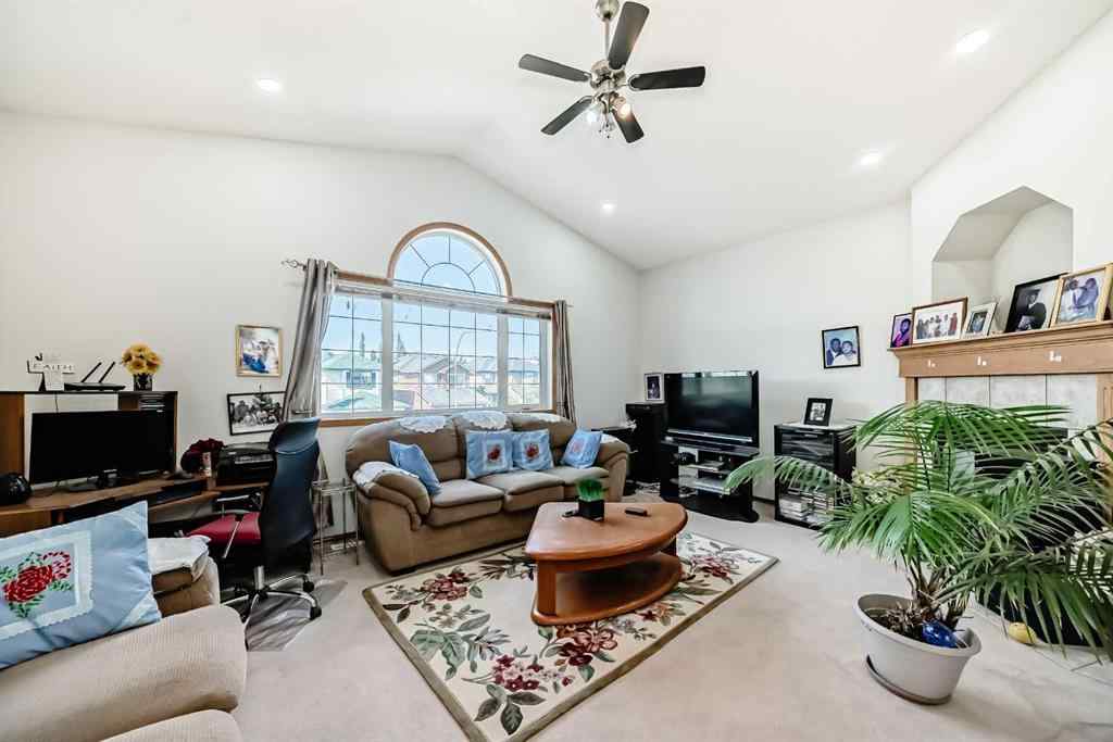 MLS® A2252911 - 407 Citadel Meadow Bay NW in Citadel Calgary, Residential