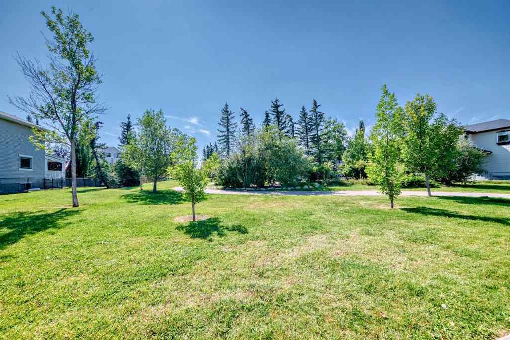 MLS® A2252911 - 407 Citadel Meadow Bay NW in Citadel Calgary, Residential