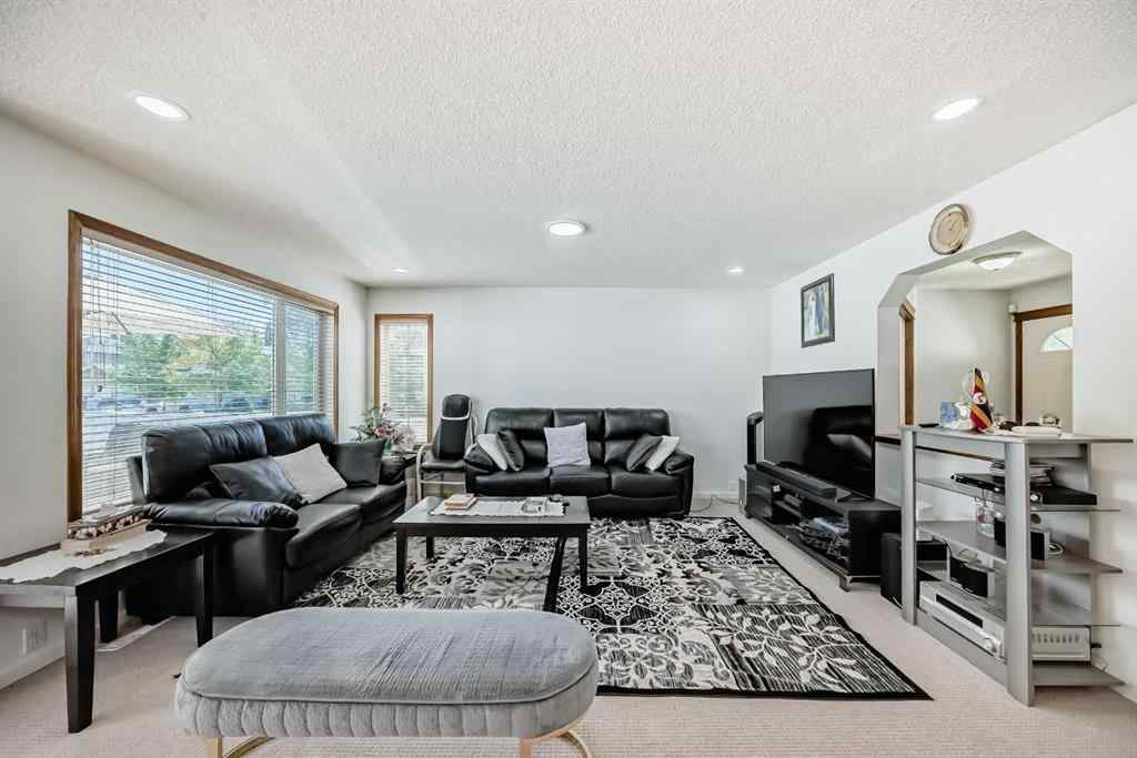 MLS® A2252911 - 407 Citadel Meadow Bay NW in Citadel Calgary, Residential