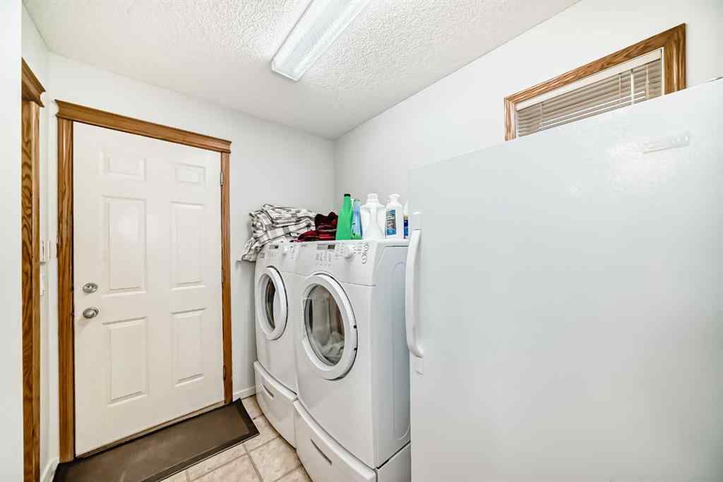 MLS® A2252911 - 407 Citadel Meadow Bay NW in Citadel Calgary, Residential