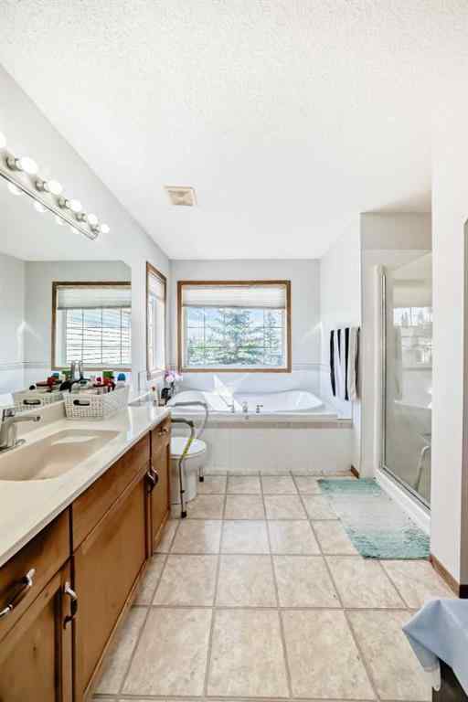 MLS® A2252911 - 407 Citadel Meadow Bay NW in Citadel Calgary, Residential