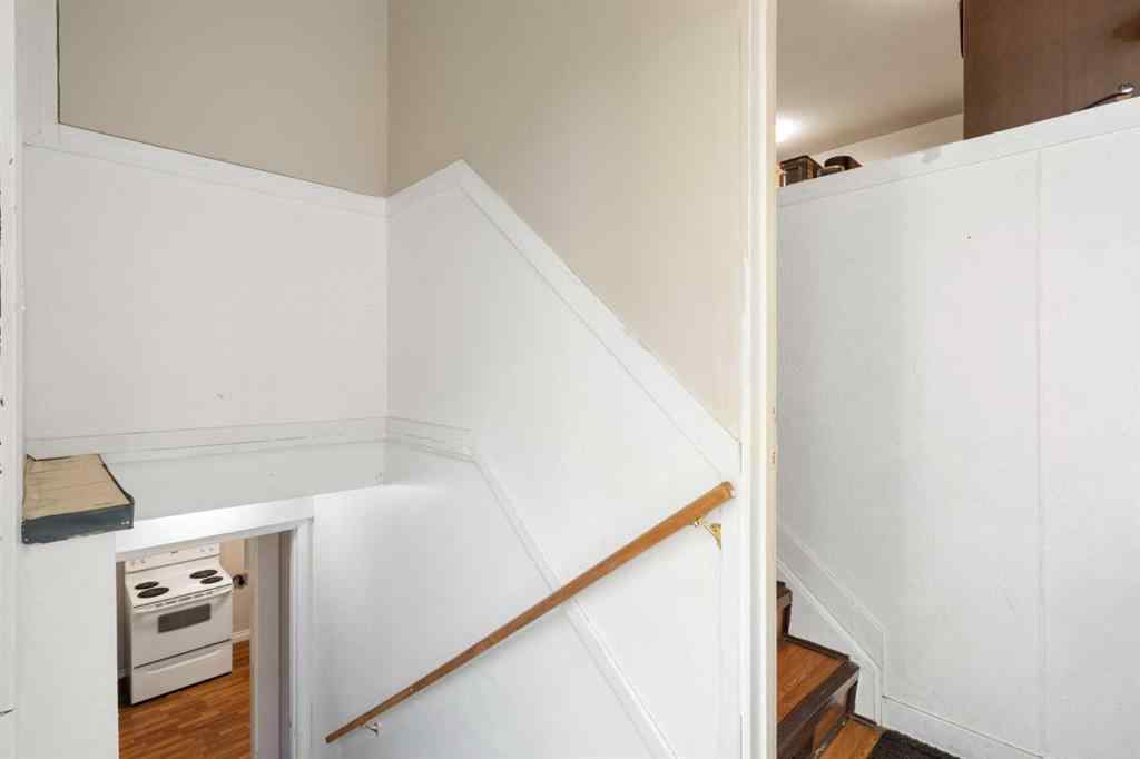 MLS® A2252916 - 3212 Dover Crescent SE in Dover Calgary, Residential