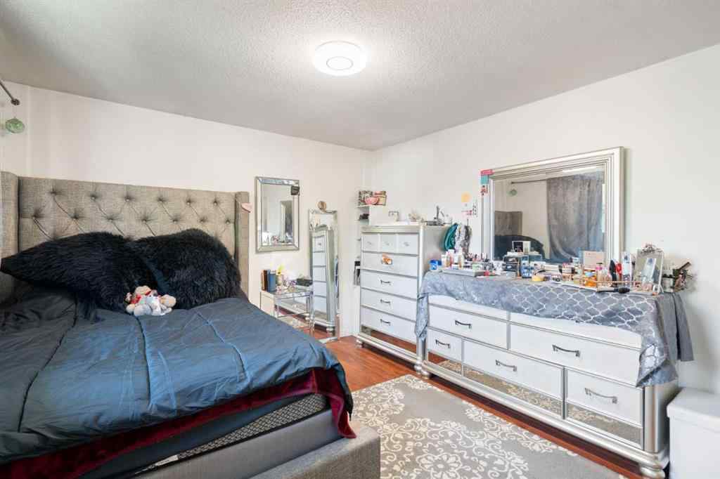 MLS® A2252916 - 3212 Dover Crescent SE in Dover Calgary, Residential