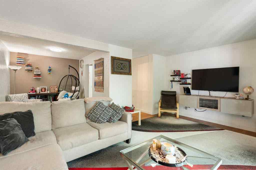 MLS® A2252916 - 3212 Dover Crescent SE in Dover Calgary, Residential