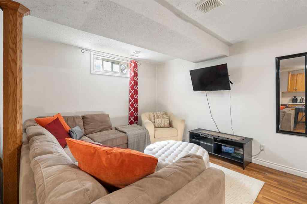 MLS® A2252916 - 3212 Dover Crescent SE in Dover Calgary, Residential