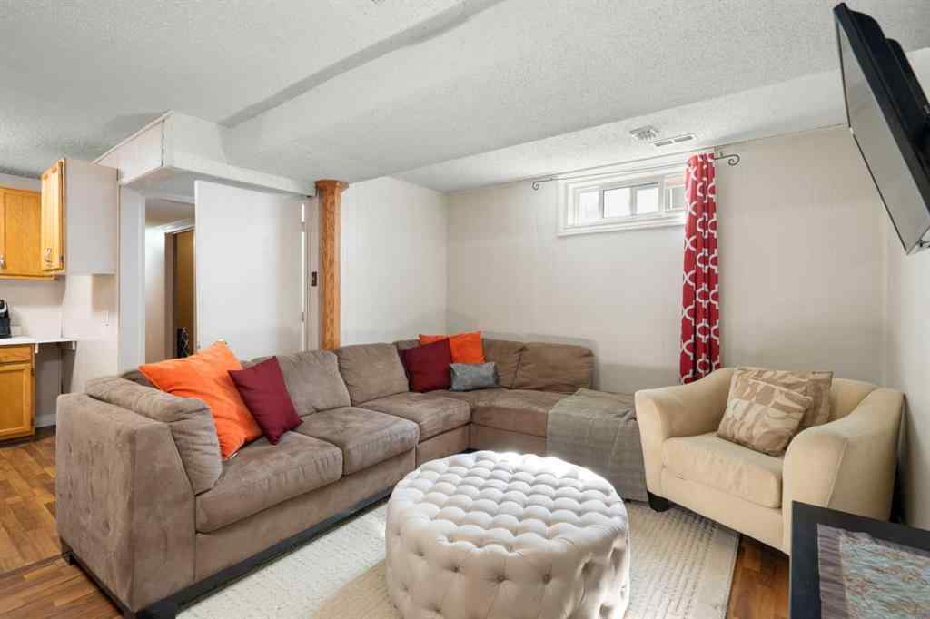MLS® A2252916 - 3212 Dover Crescent SE in Dover Calgary, Residential